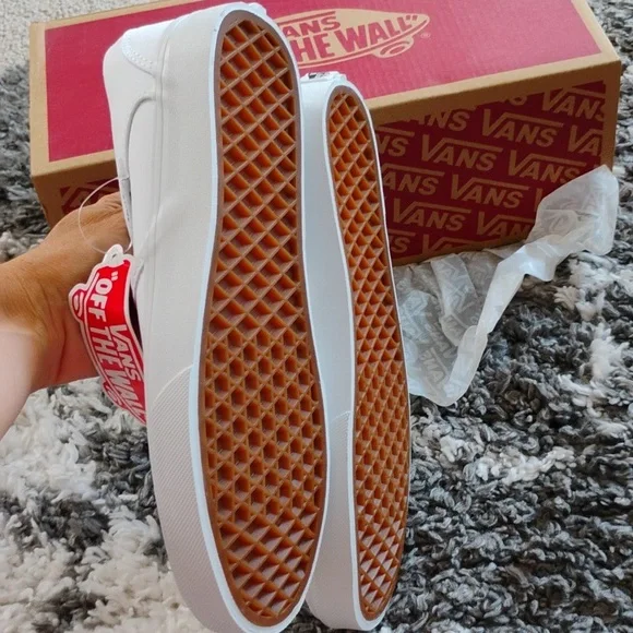 Vans White Asher Size 6.5 - Picture 3 of 9